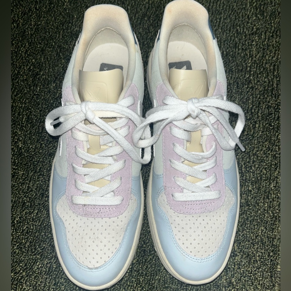 Veja suede v-10 sneakers